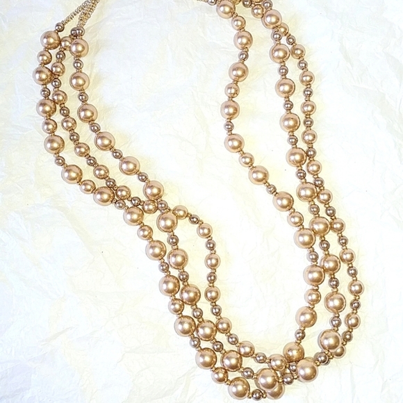CHAMPAGNE BEIGE PEARL NECKLACE 3 STRAND - Picture 1 of 4